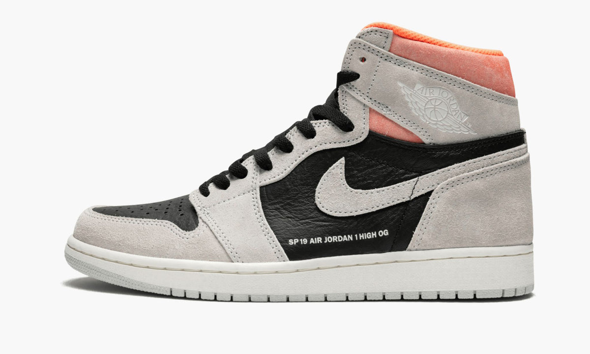 Air Jordan 1 High OG “Neutral Crimson”